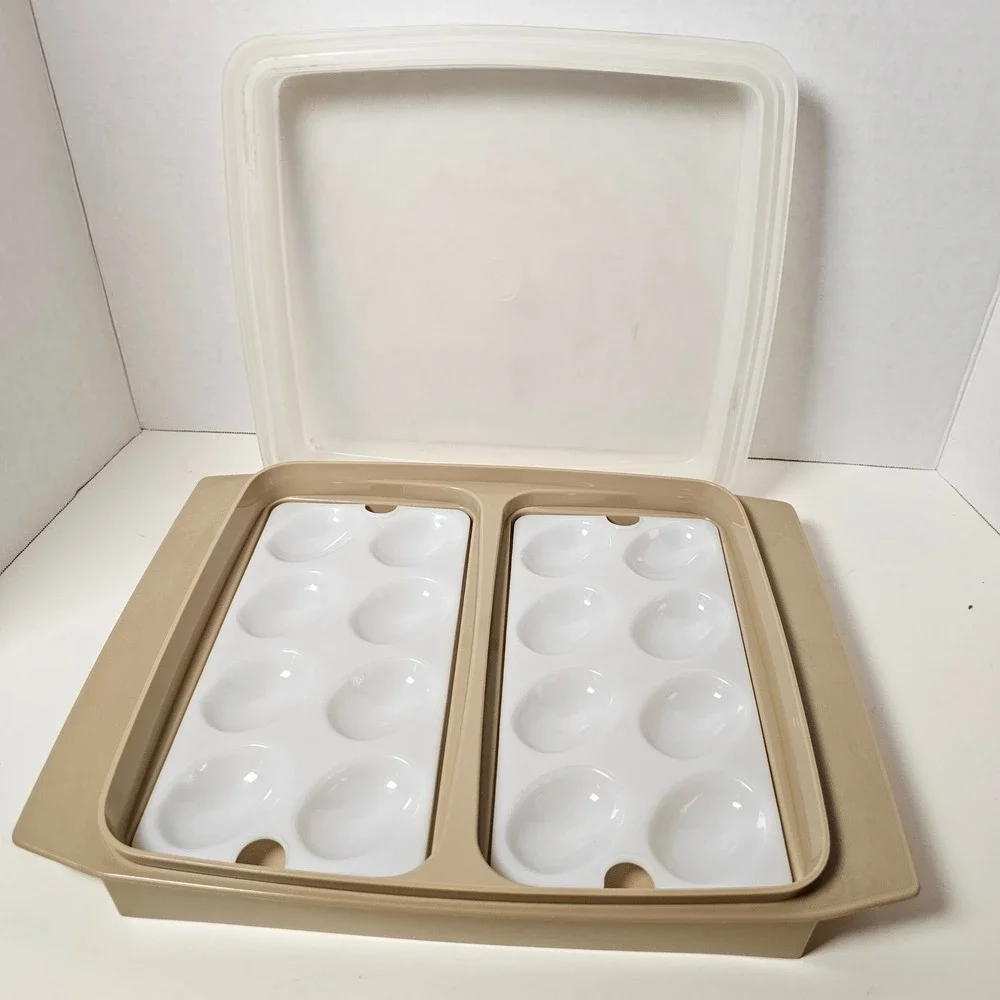 Vintage‎ Tupperware Deviled Egg Carrier 722 Almond Tan 16 Slot 4pc Set with Lid